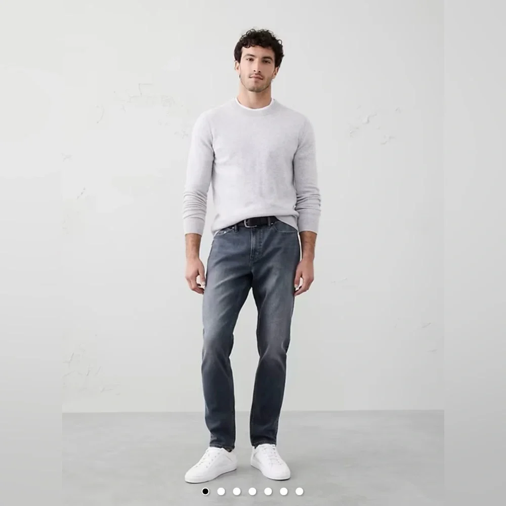 NWT Banana Republic Men’s Athletic Fit TravelerJeans 29x32 Gray Mid Rise Stretch